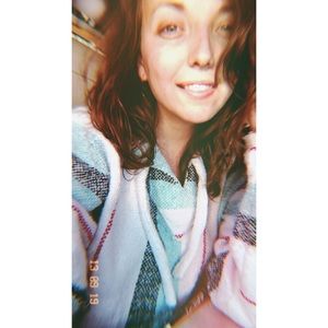 Meet your Posher, Manda